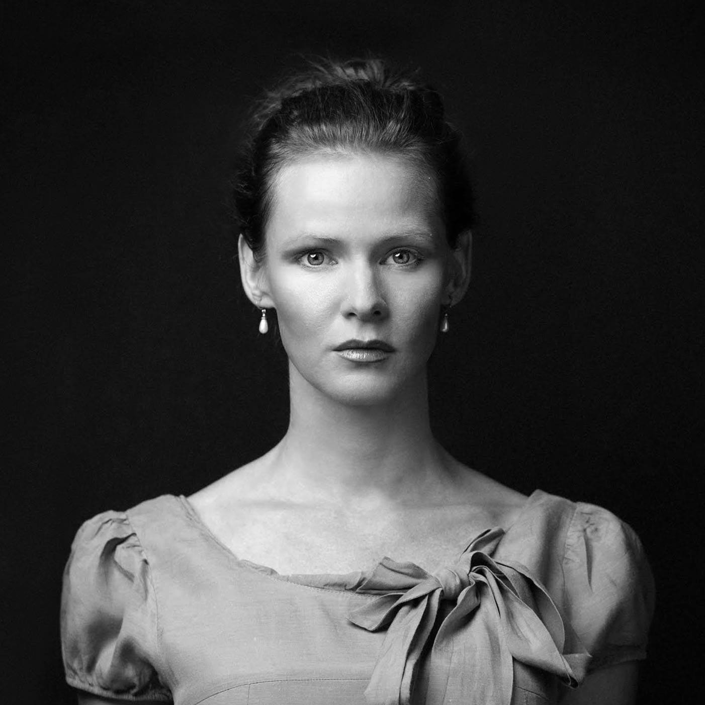 JANA SVATÁ (ARTEMI SANTI) - FOTOKONTAKT - SPOLUPRACUJÍCÍ MODELKY